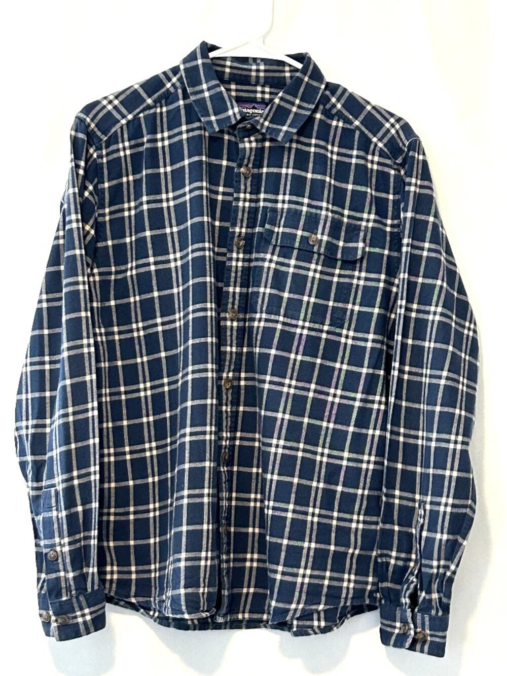 Patagonia 100% organic cotton button down, size medium